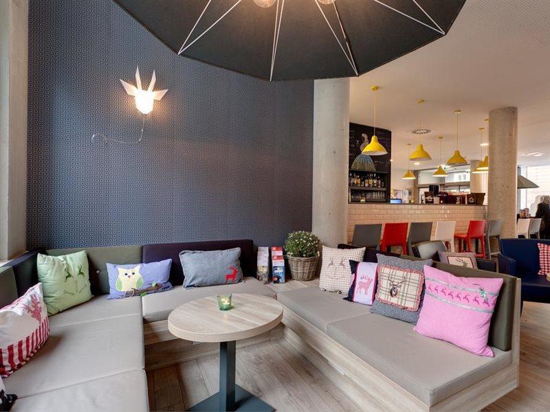Meininger Hotel Wien Downtown Franz Esterno foto