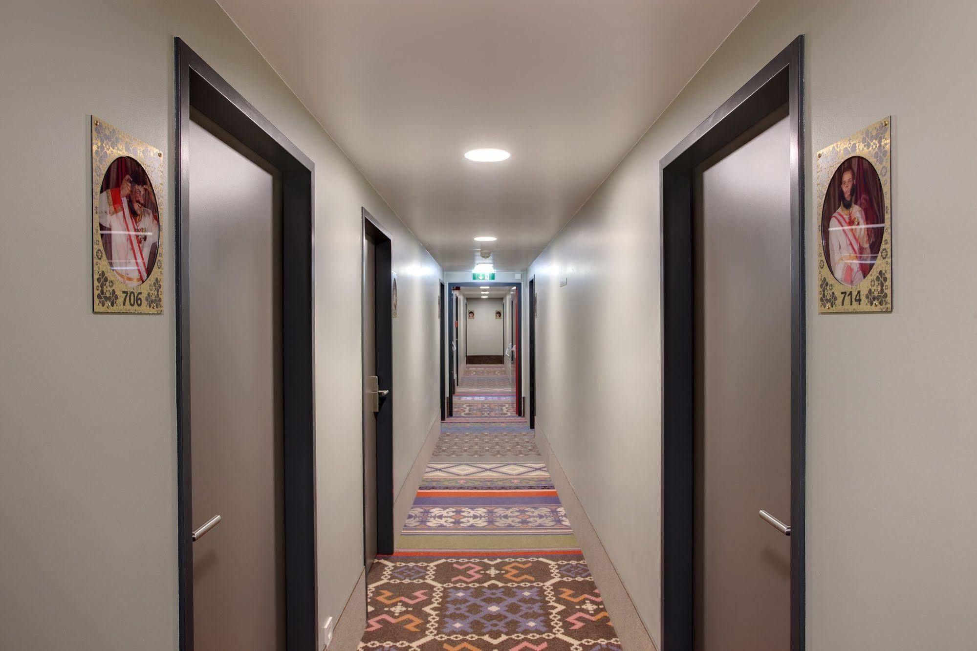 Meininger Hotel Wien Downtown Franz Esterno foto